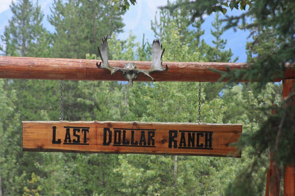 Ldr Lodge - Last Dollar Ranch スミザーズ エクステリア 写真